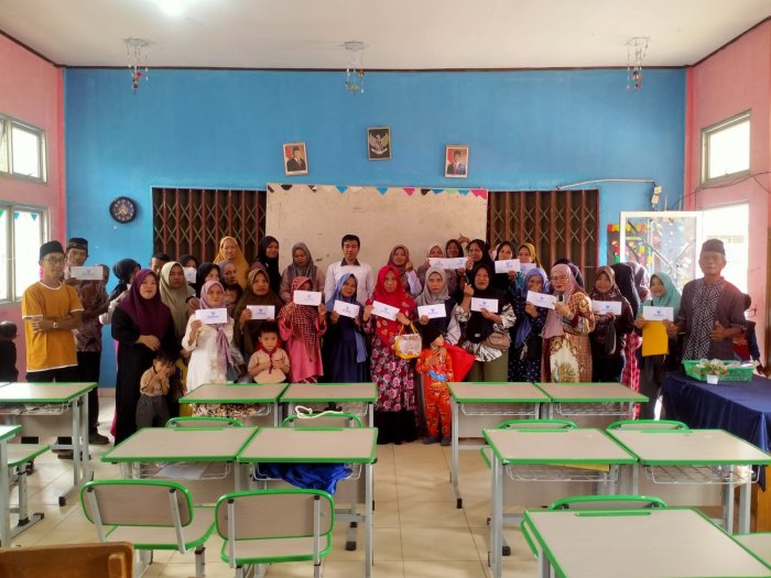 40 Orang Siswa/Siswi MIN 1 Batang Hari Menerima Bantuan BAZNAS Tahun 2025