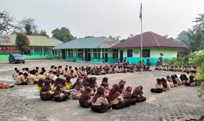 Kegiatan Rutin Setiap Hari Jumat MIN 1 Batang Hari
