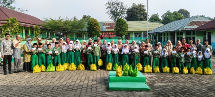 MIN 1 Batang Hari Berbagi di Bulan Suci Ramadhan 1447 H