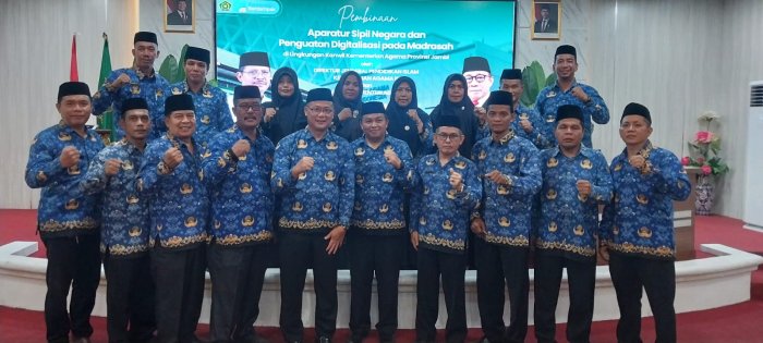 MIN 1 Batang Hari Perkuat Transformasi Digital, Kepala Madrasah Ikuti Pembinaan ASN Kanwil Kemenag Jambi